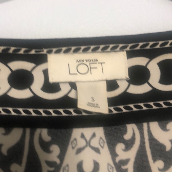 Dresss - Picture 2 of 9